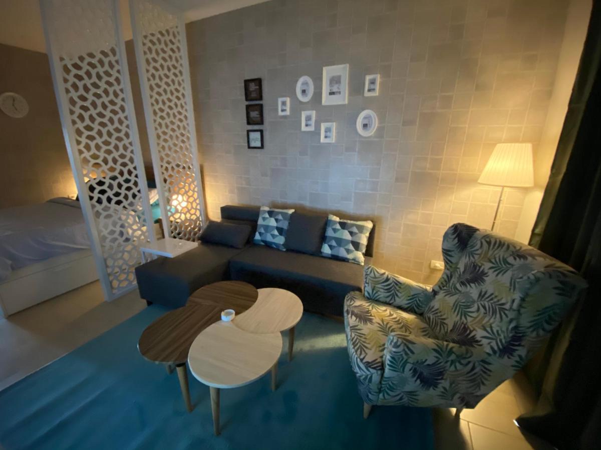 Awesome Pool View Studio In Al Dau Heights Gurdaka Kültér fotó